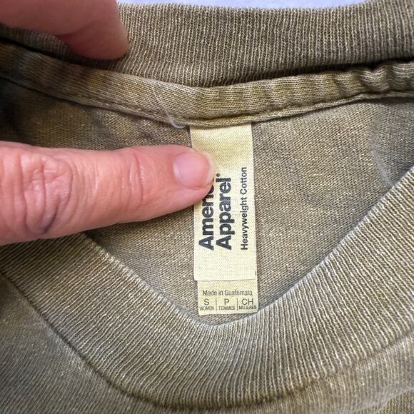 American Apparel boxy cap sleeve olive t shirt w/ brown cows, size S - Picture 2 of 3